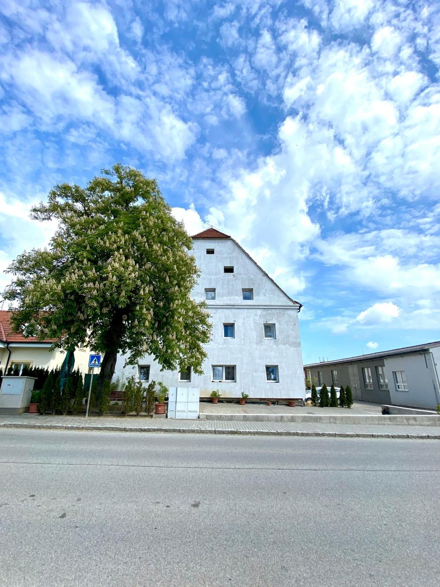 UbytovnaKaplice Exteriér fotografie